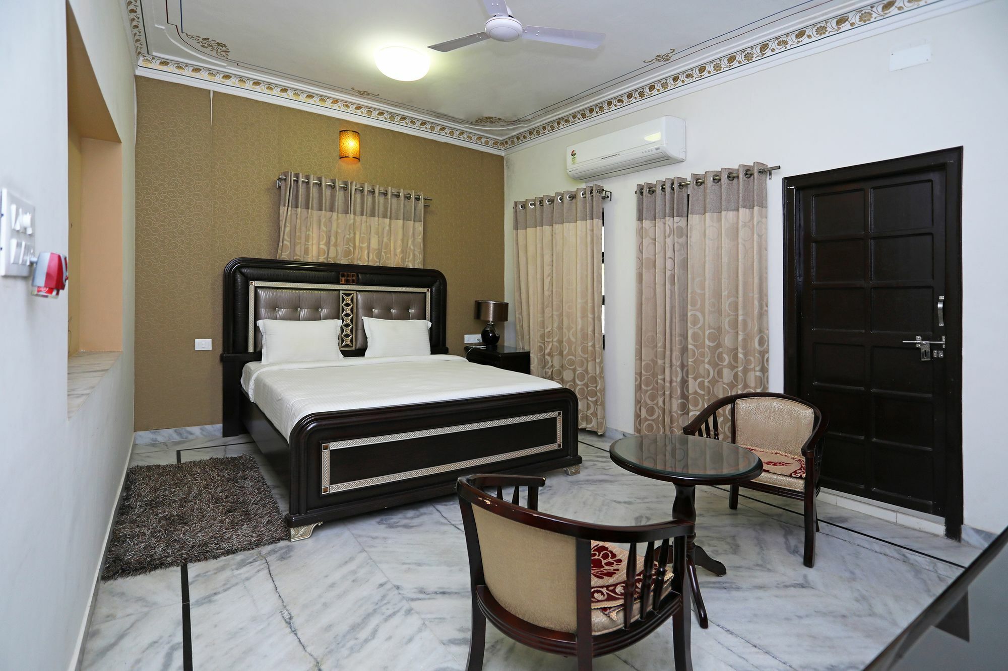 Oyo Home Heritage Near City Palace Udaipur Exteriör bild